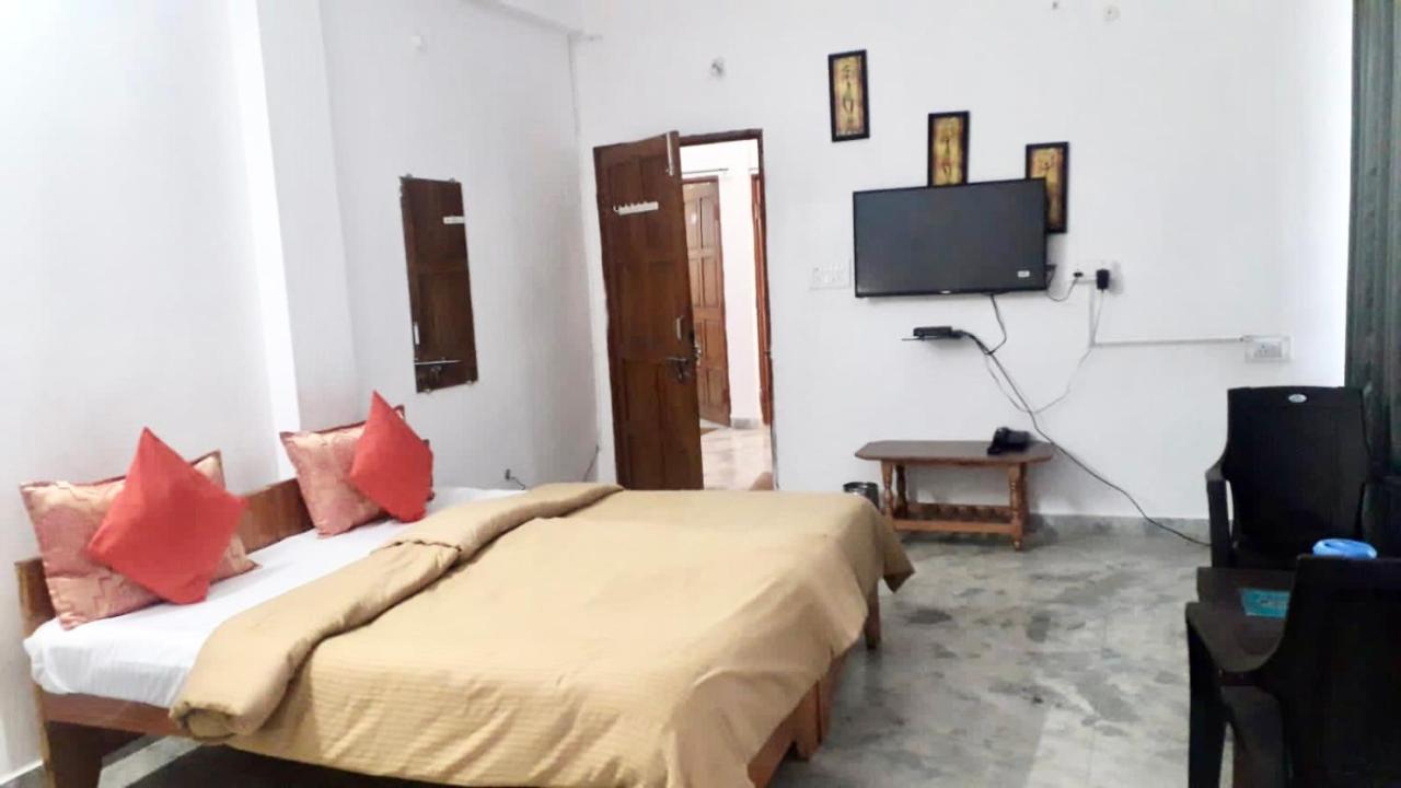 Peacock Hill Homestay Bhopal Eksteriør bilde